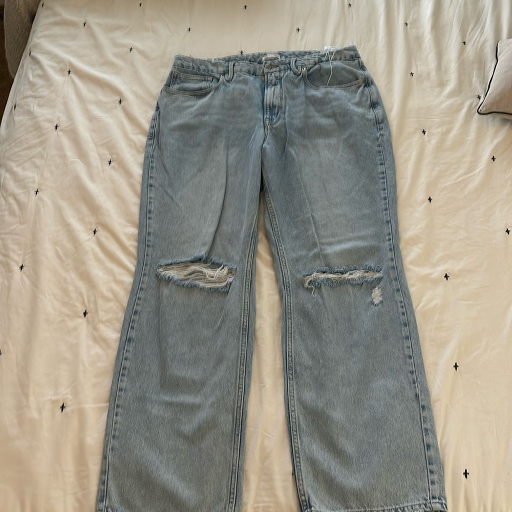 Good American straight leg distressed jeans